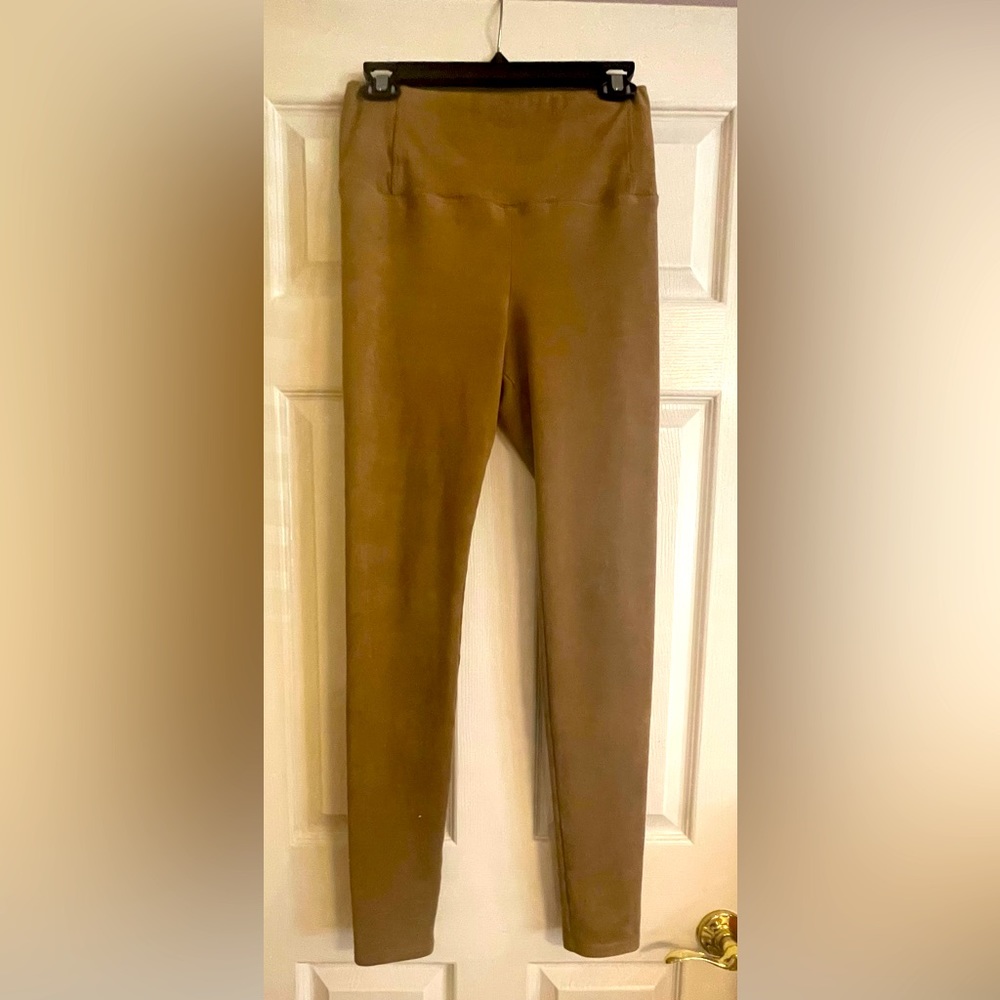 Aritzia Wilfred Daria Vegan Faux Suede Leggings; Camel Tan; Sz M tag removed